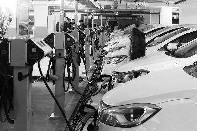 中央財政獎補推動充電設施升級，信息化運營加速新能源汽車發展