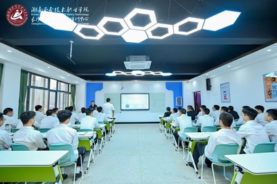 產教融合新篇章 安培中心攜手三企共建軟件與網絡安全產業學院，賦能上海網絡信息安全軟件開發